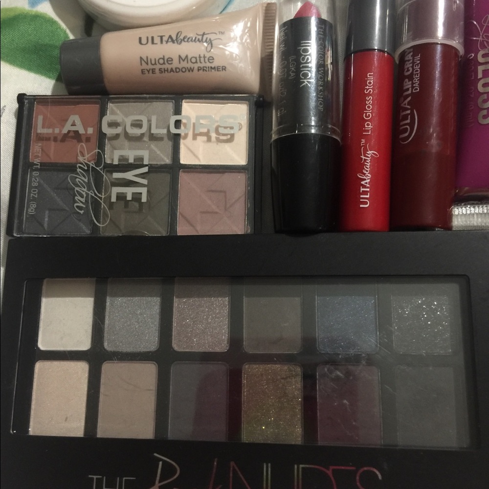 make up collection. Never used. As shown.